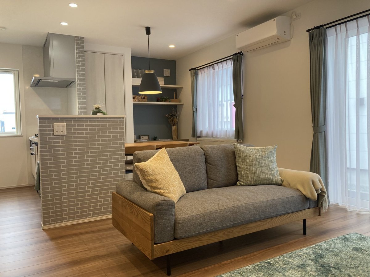 西野6条 モデルハウス使用住宅 リビング②